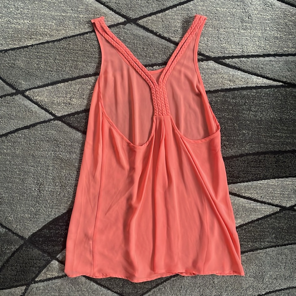 Flowy Tank - Picture 2 of 3